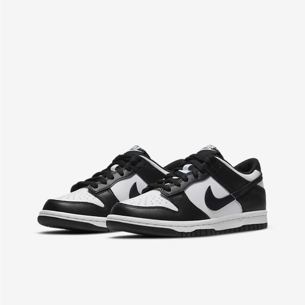 Nike Dunk Low. Pandas